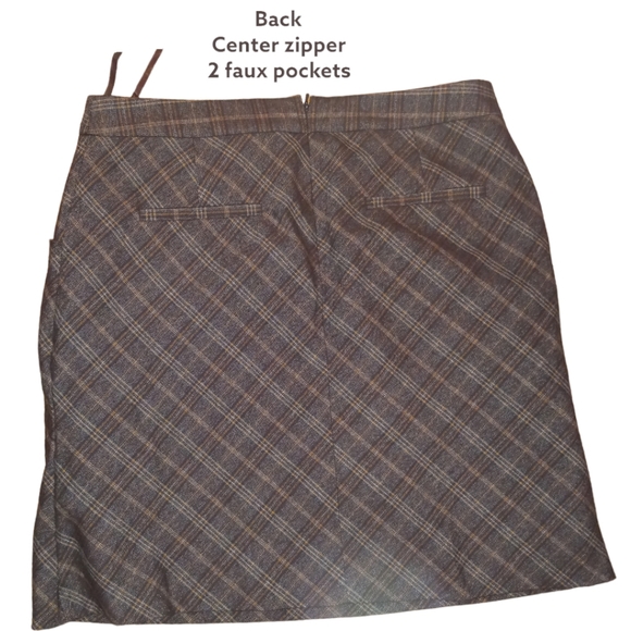 🏖️NINE WEST Plaid Mini Skirt - Picture 2 of 8